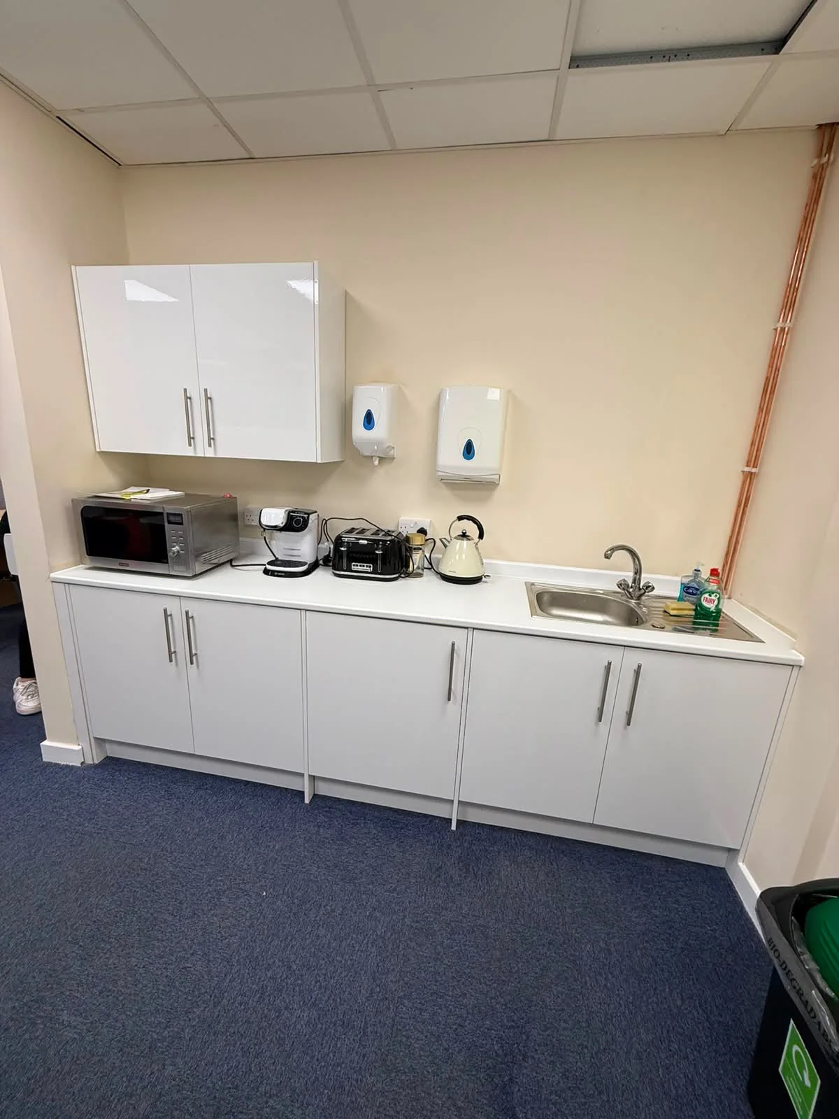 Freshly cleaned commercial kitchenette