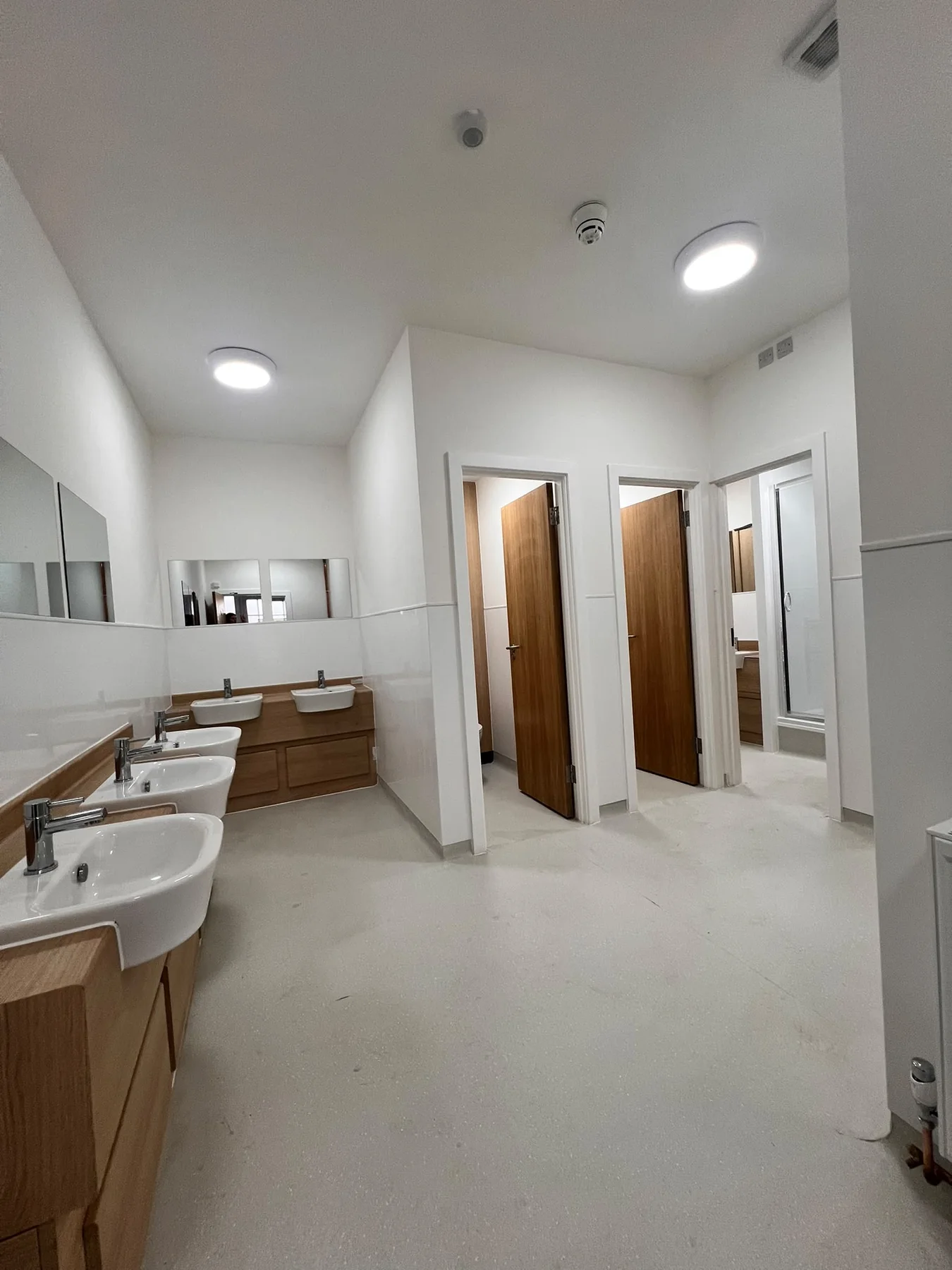 Clean multi-user washroom and vanity area